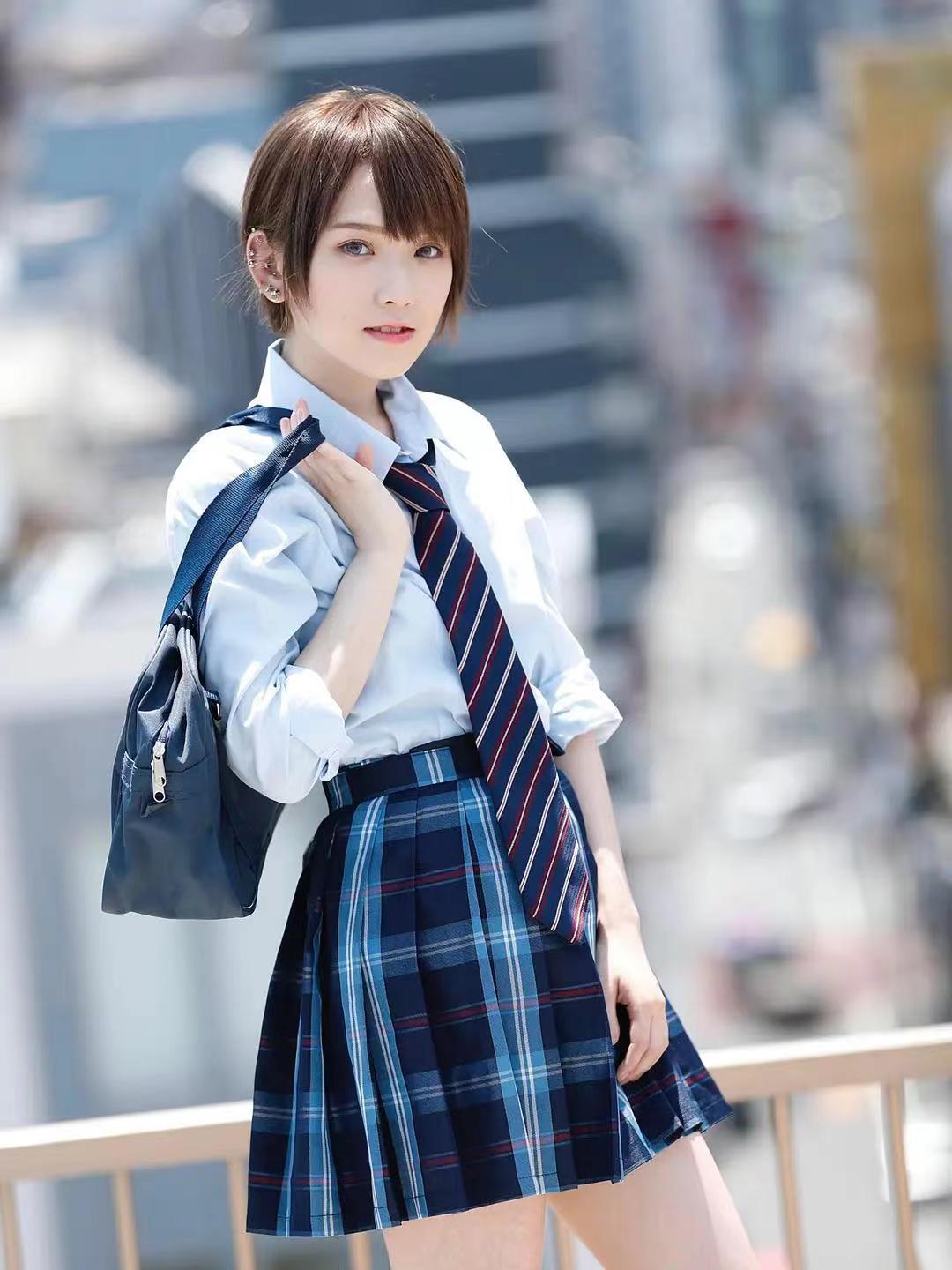 小猪草莓丝瓜深夜释放自己无限次下载-小猪草莓丝瓜深夜释放自己无限次v12.9.4