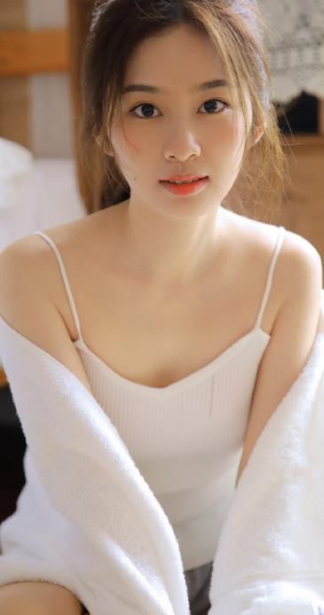 绿巨人丝瓜草莓秋葵八零婚纱摄影