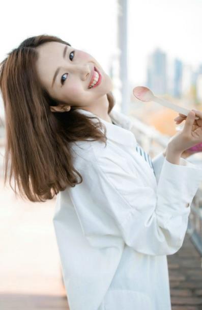 草莓丝榴莲芭乐鸭脖秋葵