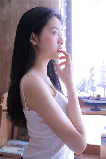 野花韩国视频在线观看免费高清版