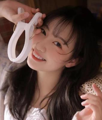 忘忧草社区中文字幕无限制版