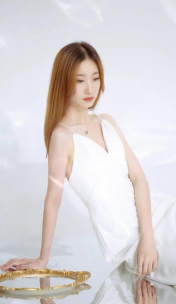 丝瓜秋葵榴莲草莓绿巨人污