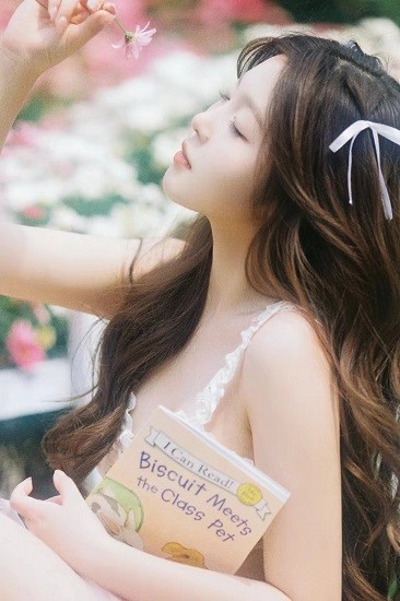 小猪草莓丝瓜深夜释放自己歌词最新版下载-小猪草莓丝瓜深夜释放自己歌词最新版 V3.4.1