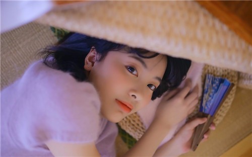 我的小后妈中文翻译：家庭关系中的微妙变化与和谐融合