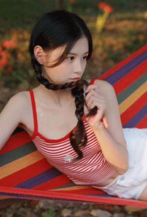 从后面抱着妈妈突然脸一红下载-从后面抱着妈妈突然脸一红手游免费下载安装