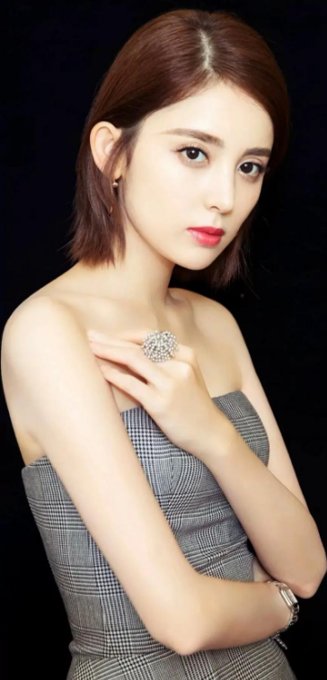 编码神话：PYTHON人马兽在编程迷宫中的奇幻之旅