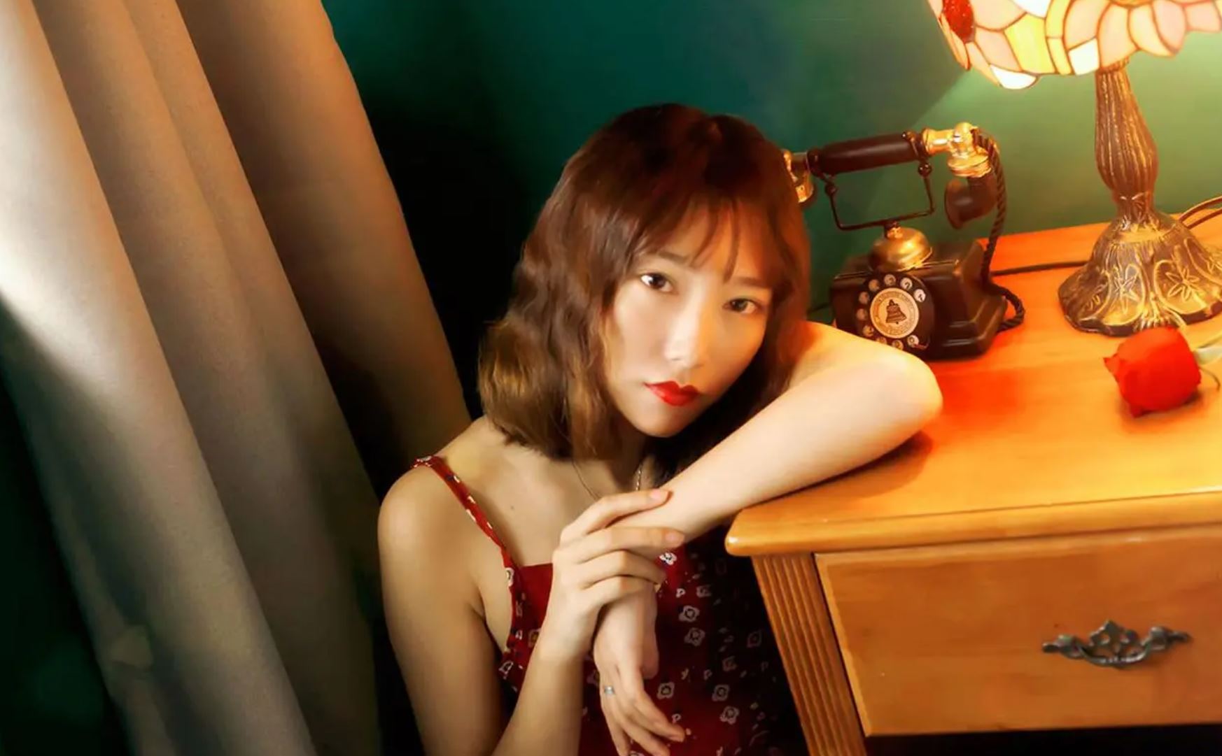 舌头探洞感觉要喷了水怎么回事：揭秘口腔内的神秘感受现象