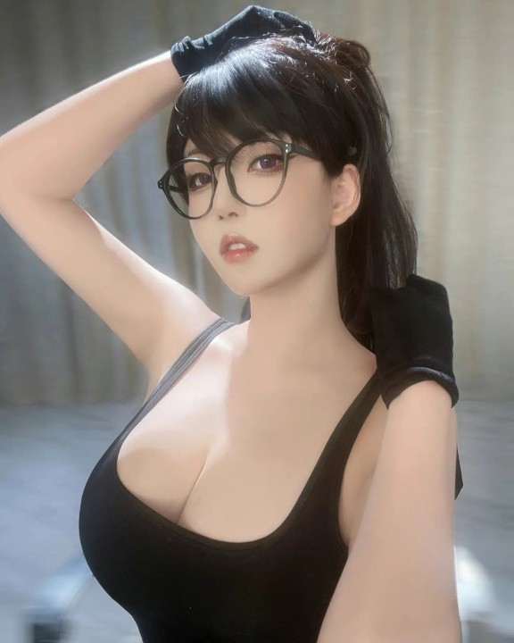 为什么“快拨出，我是你老师最火的一句”能成为网络热词？——从传播心理学到社会文化的多维度解读