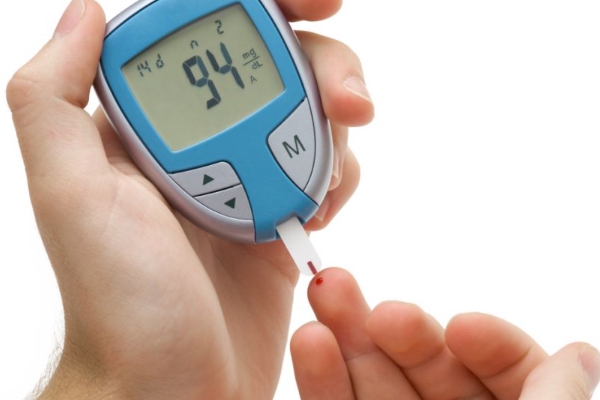 血糖仪哪个牌子准确？2025年实测推荐TOP5，别让“糖”成为你的甜蜜负担！