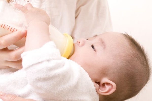 飞帆奶粉怎么样好不好？2024飞帆奶粉多少钱一罐，配方表一览？别急，看完这篇“奶粉宝典”，你就是选奶高手！