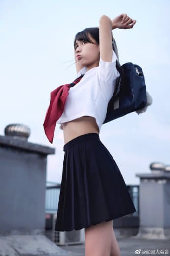 如何免费在线观看《狂飙》高清剧集？无人在线观看免费方式为你解答！莫非是大家的屏幕都被“安欣”的眼神锁住了？