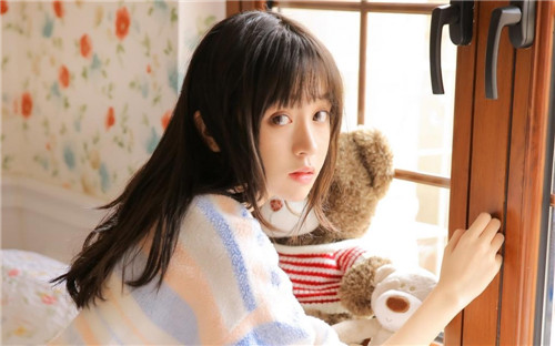 香蕉樱桃水蜜桃猕猴桃菠萝：夏日水果缤纷健康益处