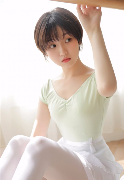 草莓丝瓜芒果秋葵绿巨人游戏下载-草莓丝瓜芒果秋葵绿巨人手游免费下载手机版安装