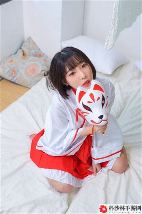 品质|两峰夹小溪地湿又无泥诗网传已免费，大家自行斟酌