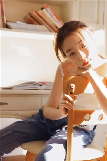 一卡二卡国产3卡4卡乱码——卡牌对决与策略校正