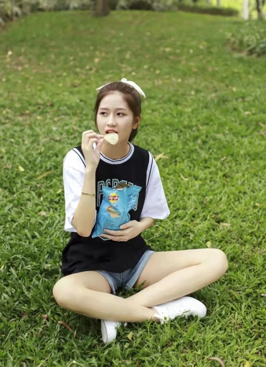 成人免费网站高清观看素材在线：享受顶级成人影片资源，一键获取你的专属娱乐空间